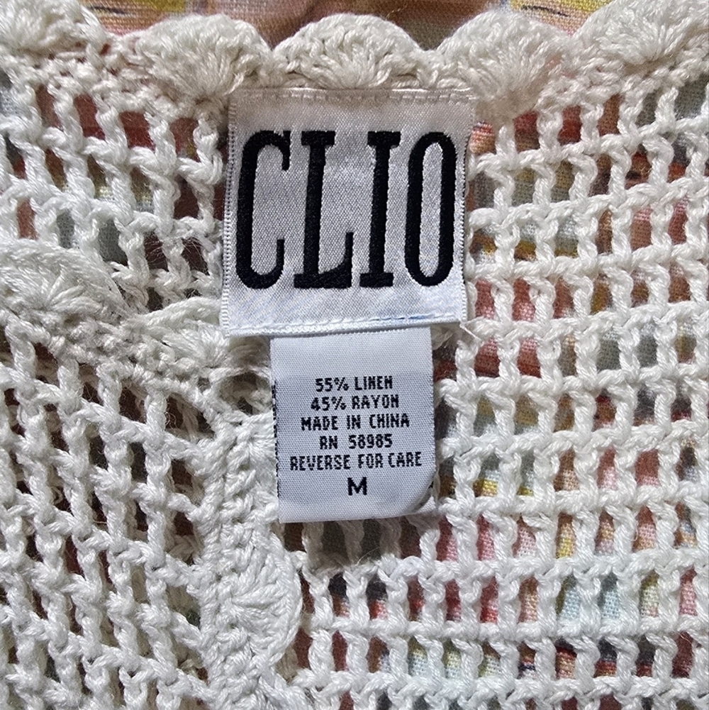 Clio Linen Blend Crochet Sleeves Top With Scallop Trim - Picture 5 of 6